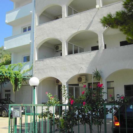 Apartmani R&B Radalj Макарска Екстериор снимка