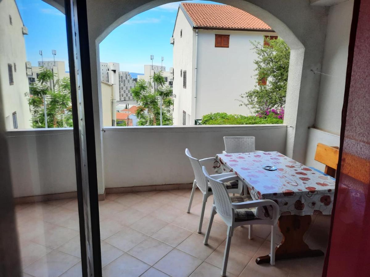 Apartmani R&B Radalj Макарска Екстериор снимка
