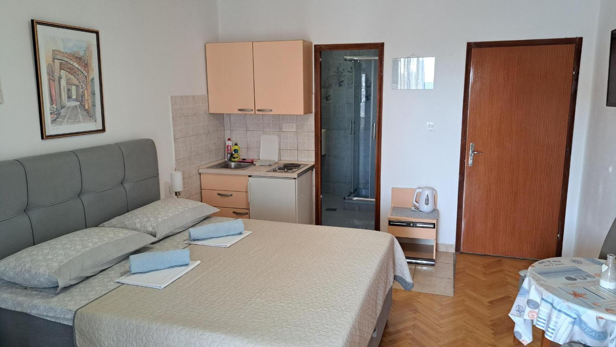 Apartmani R&B Radalj Макарска Екстериор снимка