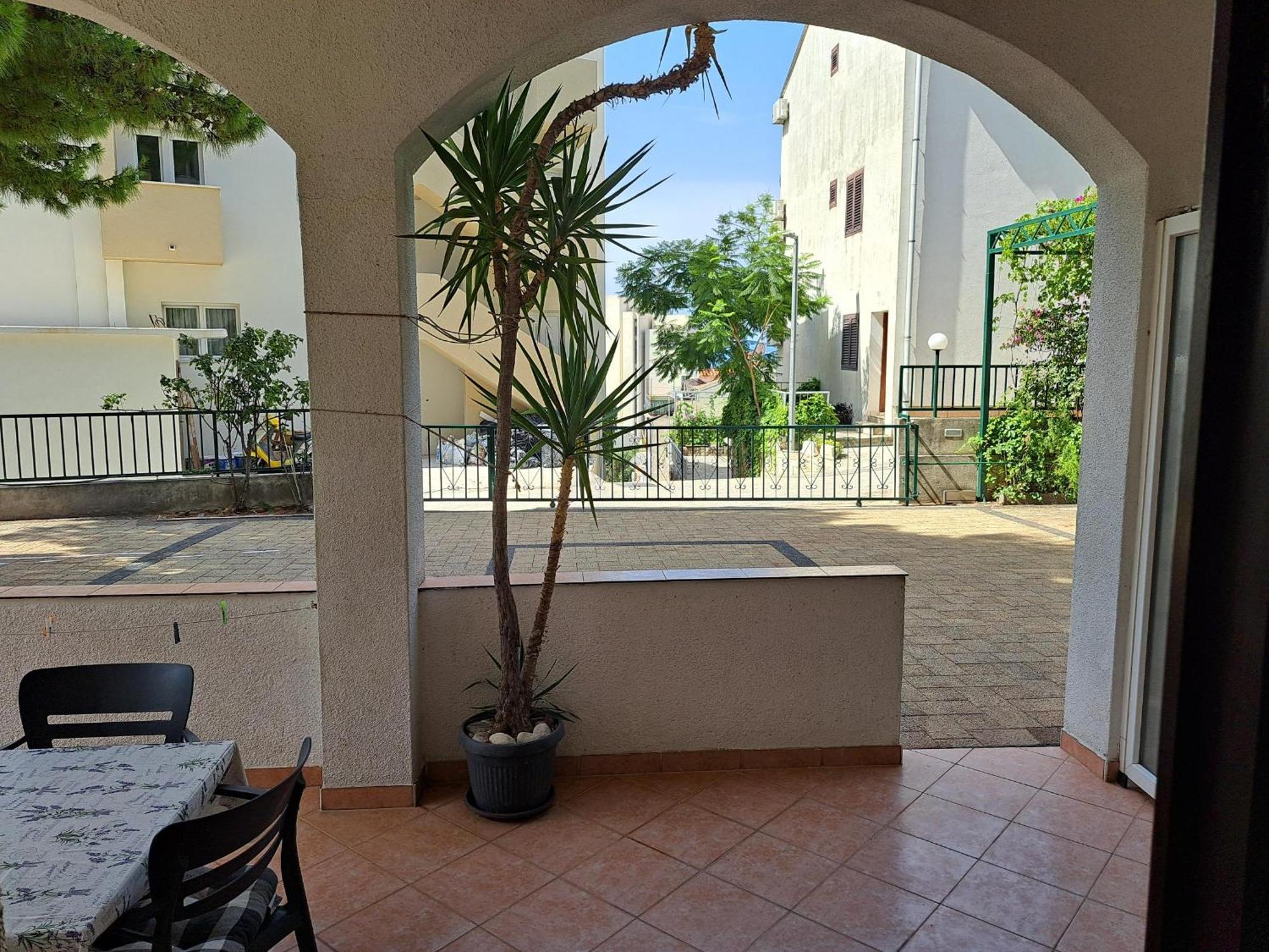 Apartmani R&B Radalj Макарска Екстериор снимка