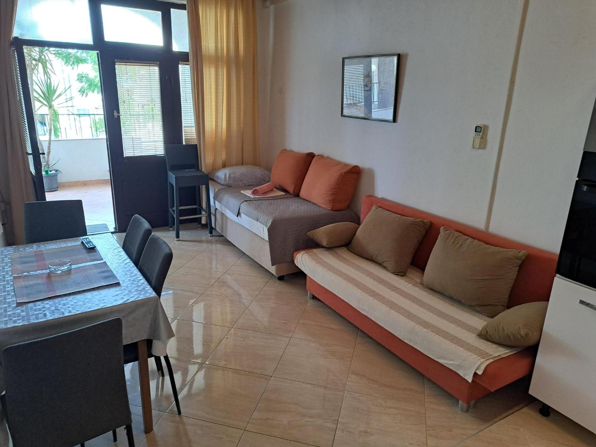 Apartmani R&B Radalj Макарска Стая снимка
