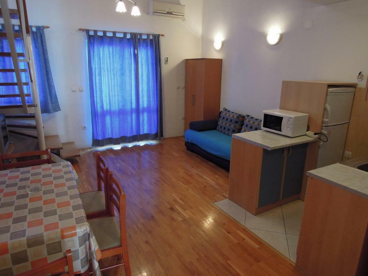Apartmani R&B Radalj Макарска Екстериор снимка