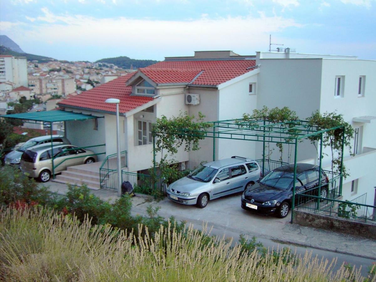 Apartmani R&B Radalj Макарска Екстериор снимка
