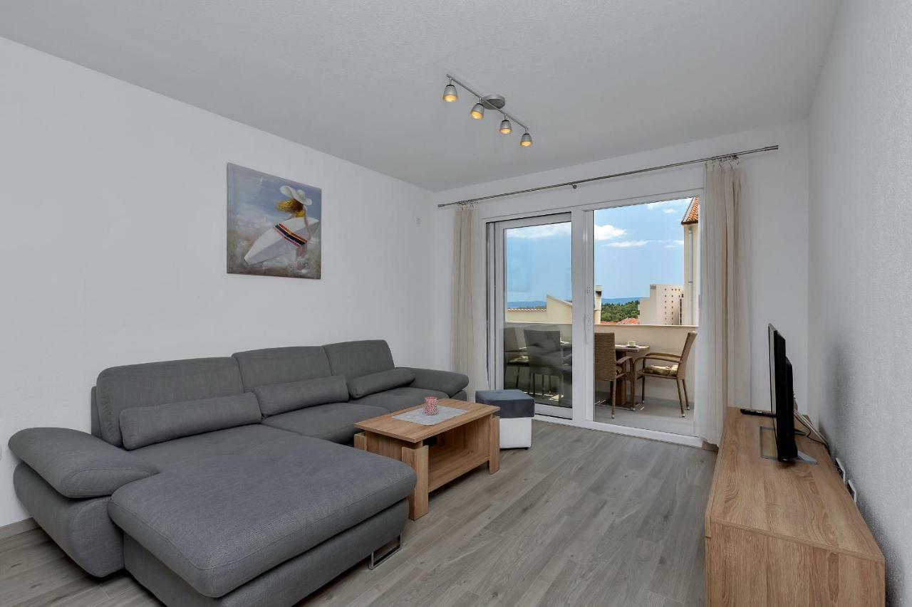 Apartmani R&B Radalj Макарска Екстериор снимка